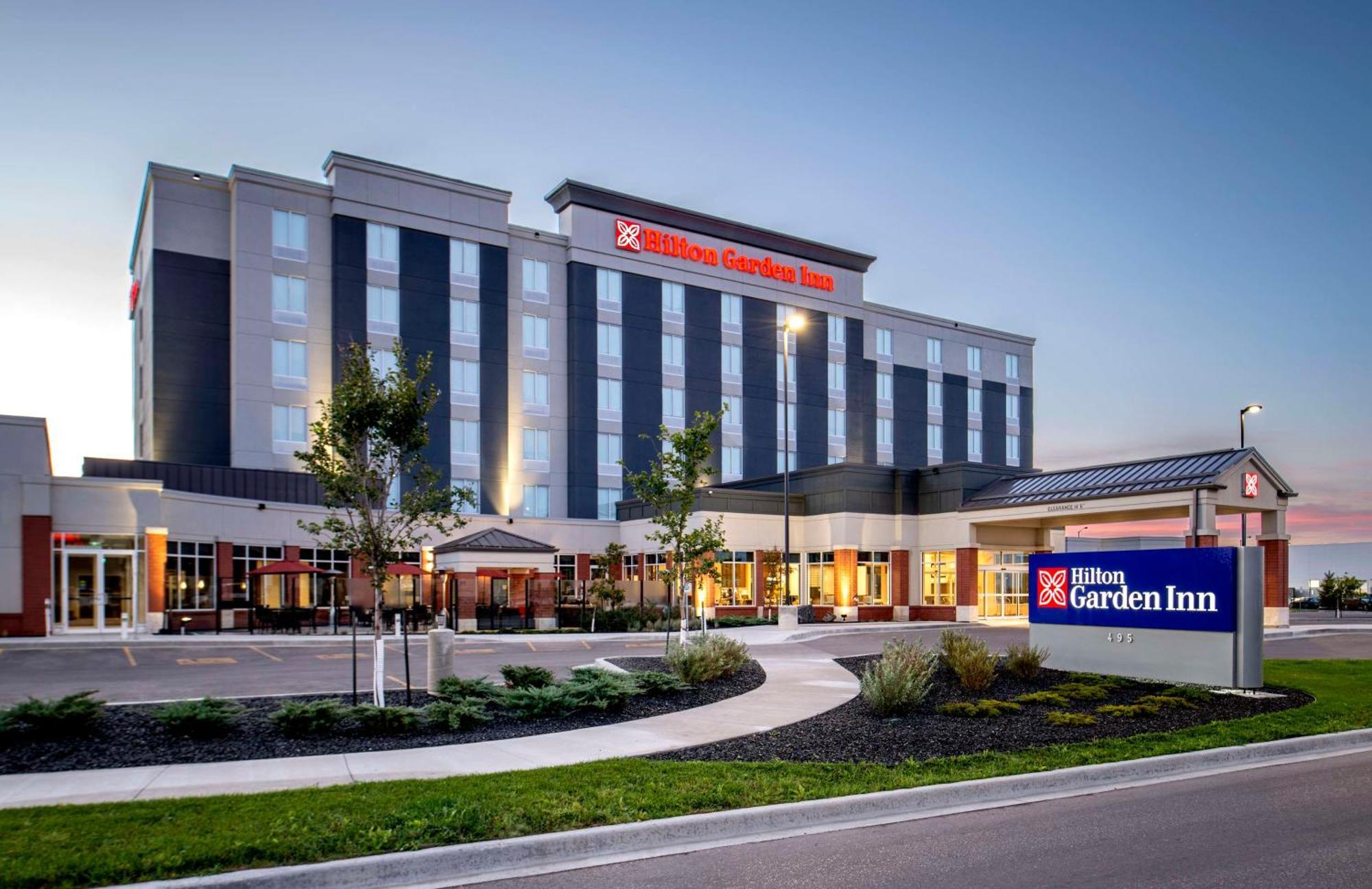 Hilton Garden Inn Winnipeg South Exterior foto